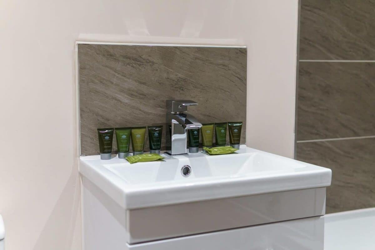 Bright 2 Bed Apartment Manchester - Sleeps 4 Ngoại thất bức ảnh